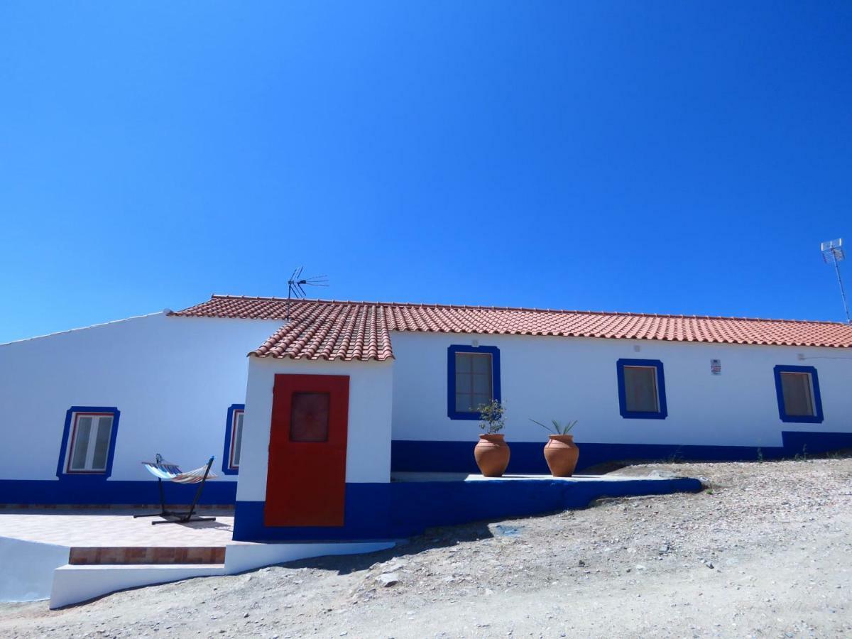 Vale Do Boto-Quinta Com 3 Casas Villa คาสโตรมาริม ภายนอก รูปภาพ